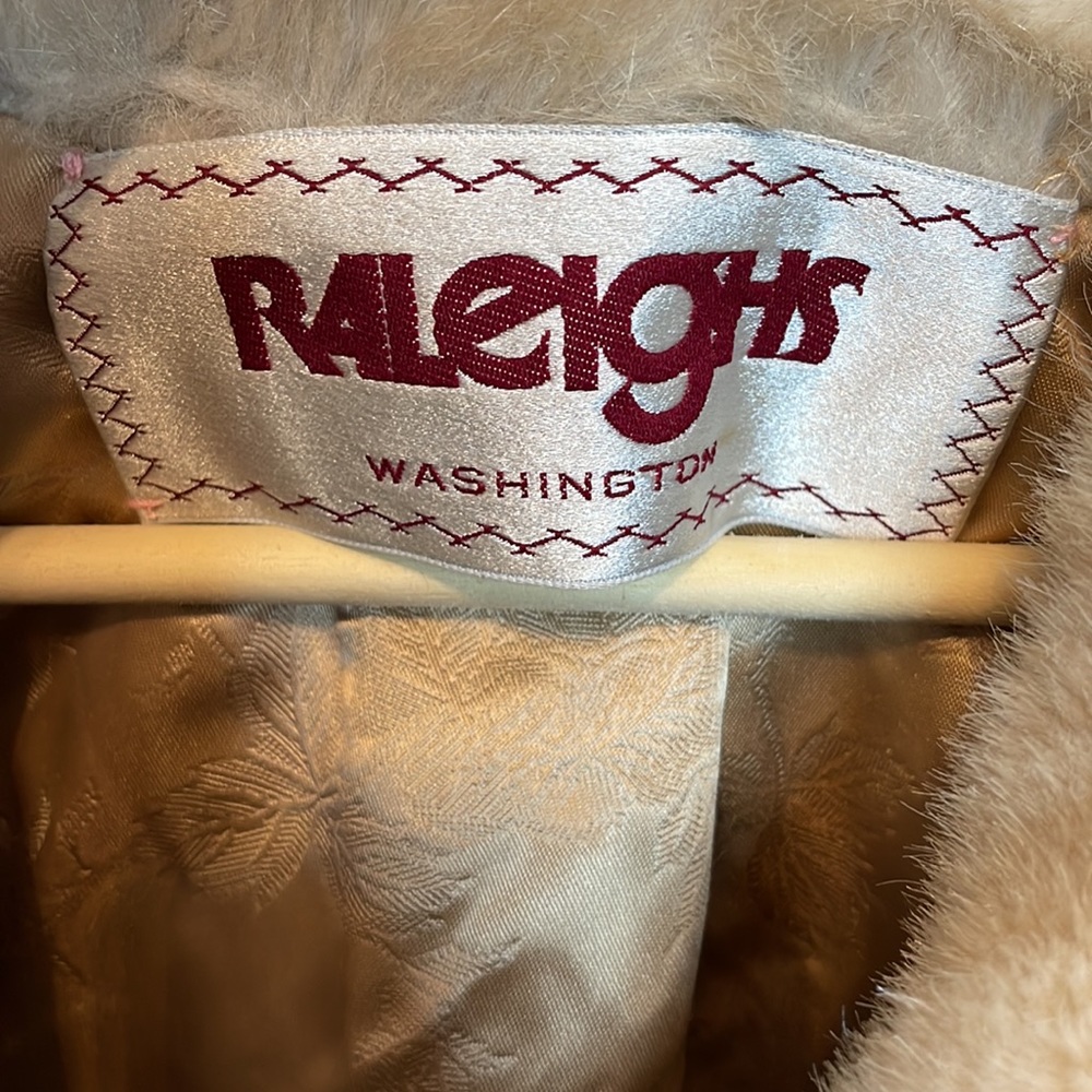 Raleigh’s Washington Vintage Collared Faux Fir Tan Coat - Picture 8 of 10
